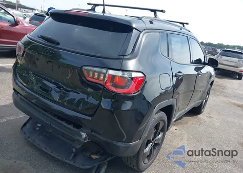 2018 Jeep Compass Altitude 4X4 from USA, damaged, VIN 3C4NJDBB2JT479373